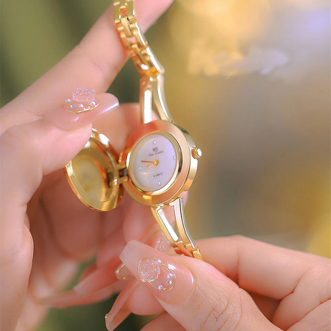 Montre UTHAI V48
