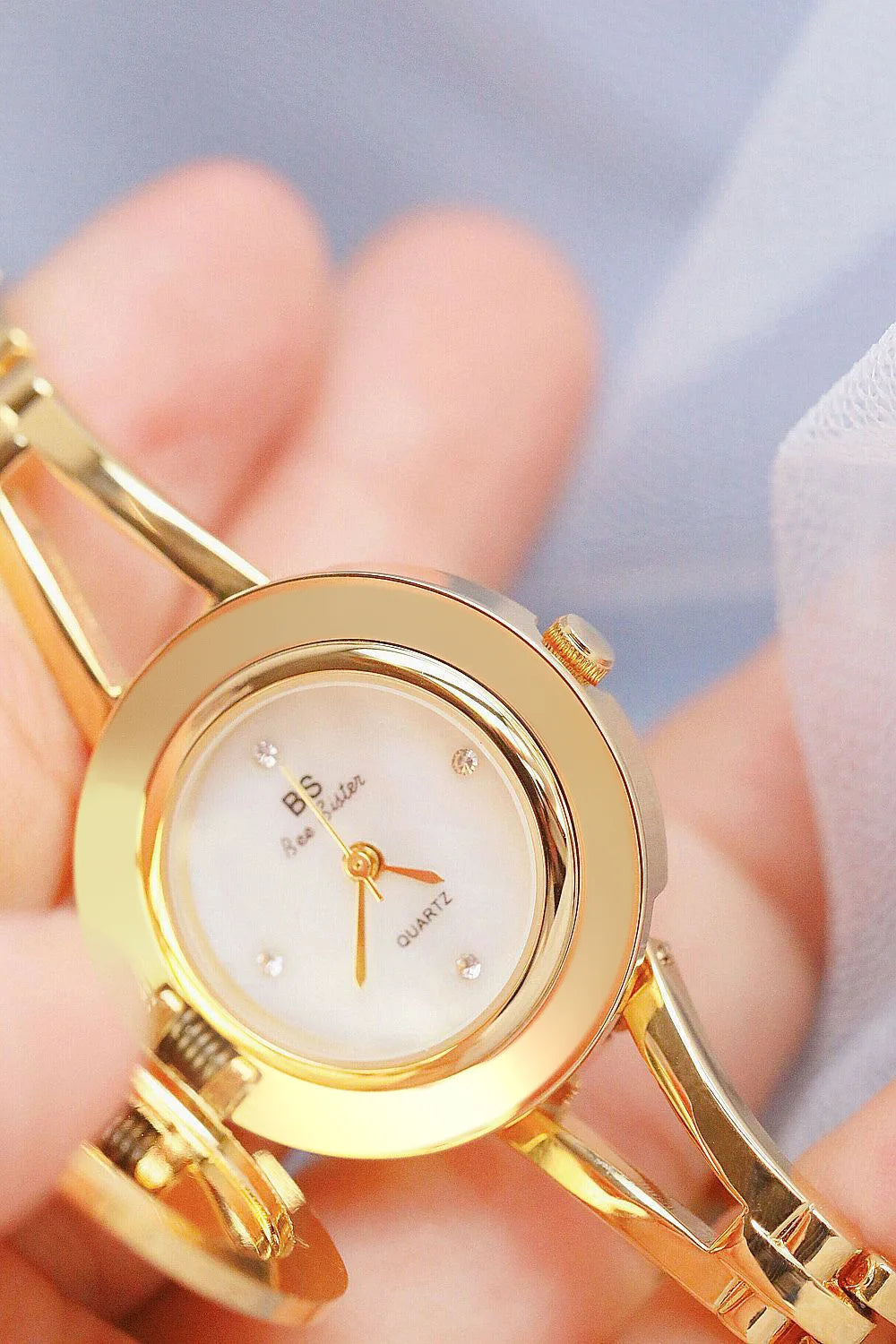 Montre UTHAI V48