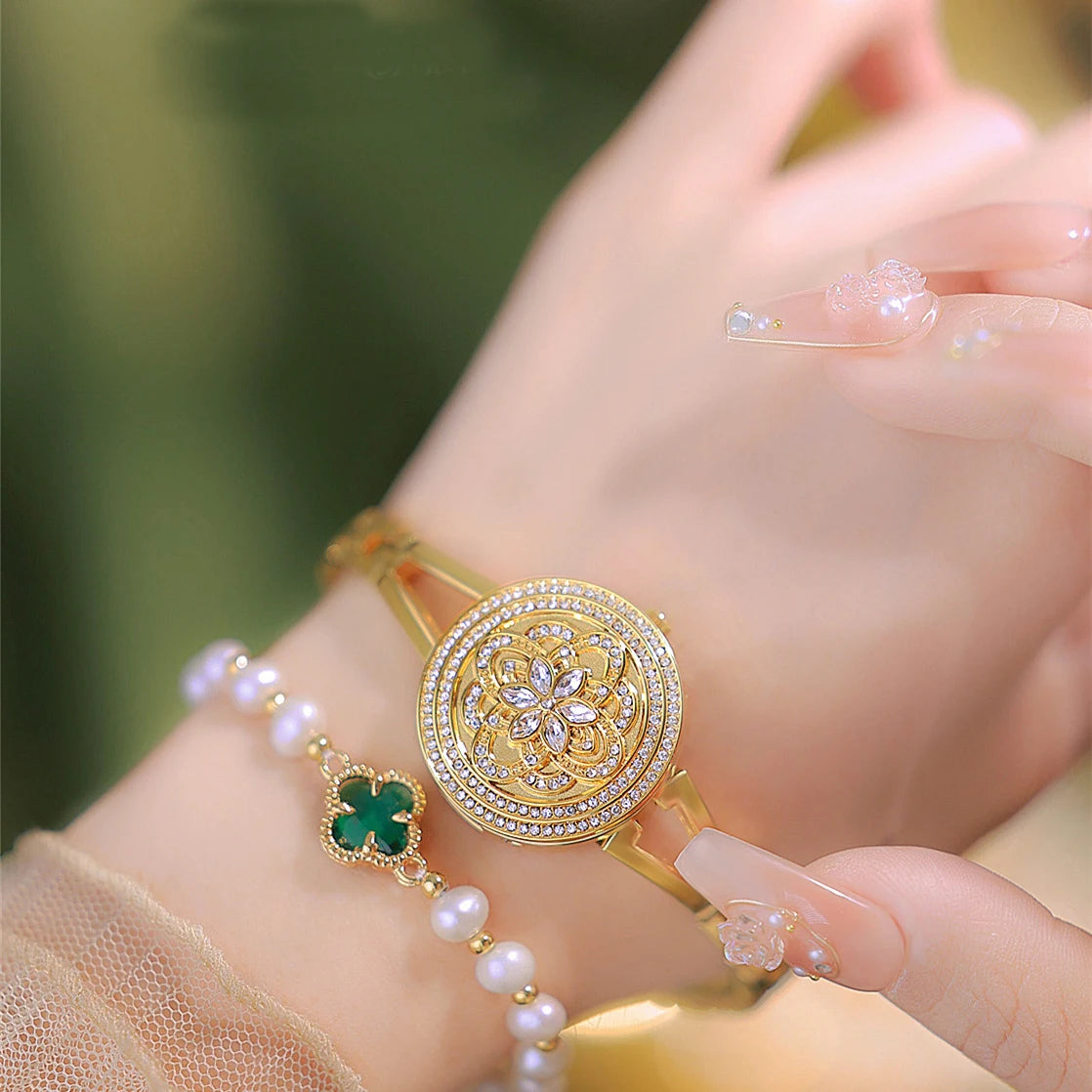 Montre UTHAI V48